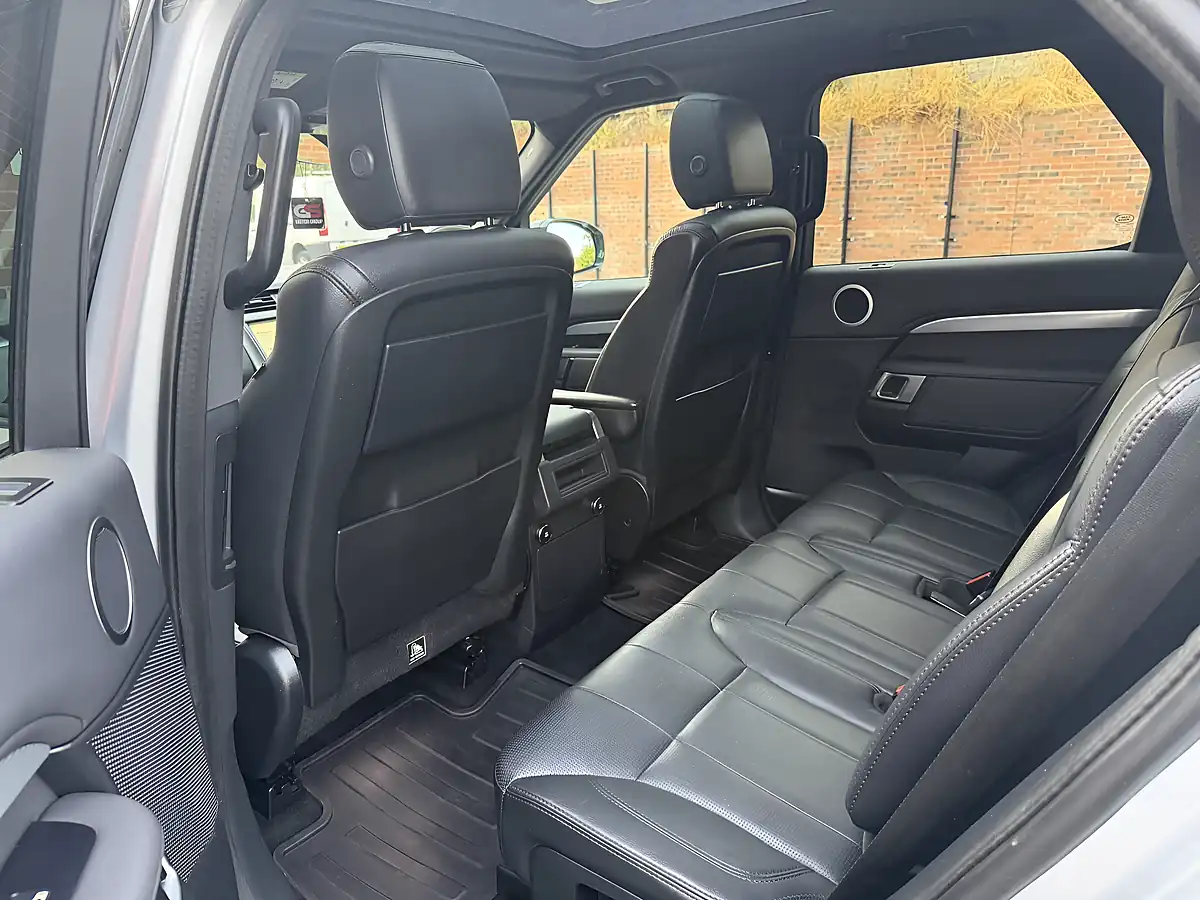 Used 2019 Land Rover Discovery Landmark Edition Silver - Interior and Exterior details 15