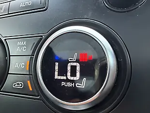 Used 2019 Land Rover Discovery Landmark Edition Silver - Interior and Exterior details 18