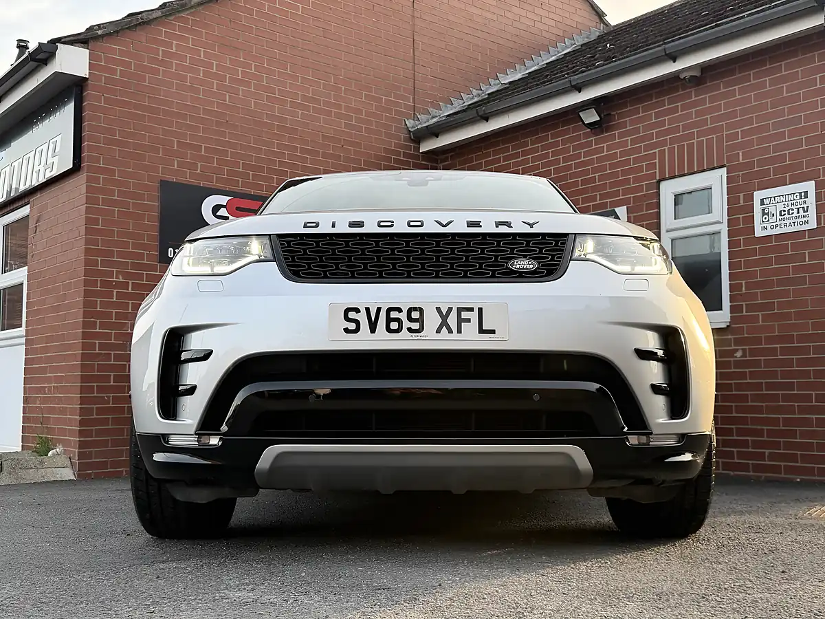 Used 2019 Land Rover Discovery Landmark Edition Silver - Interior and Exterior details 4