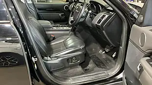 Used 2019 Land Rover Discovery Se Black - Interior and Exterior details 10