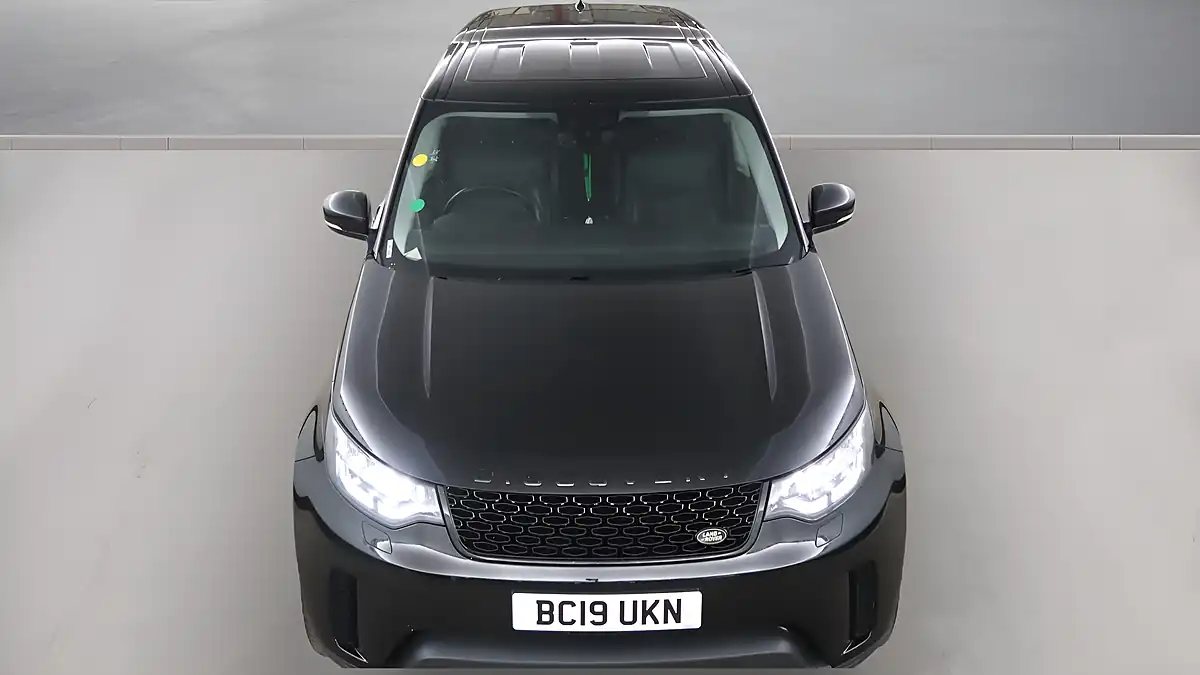 Used 2019 Land Rover Discovery Se Black - Interior and Exterior details 2