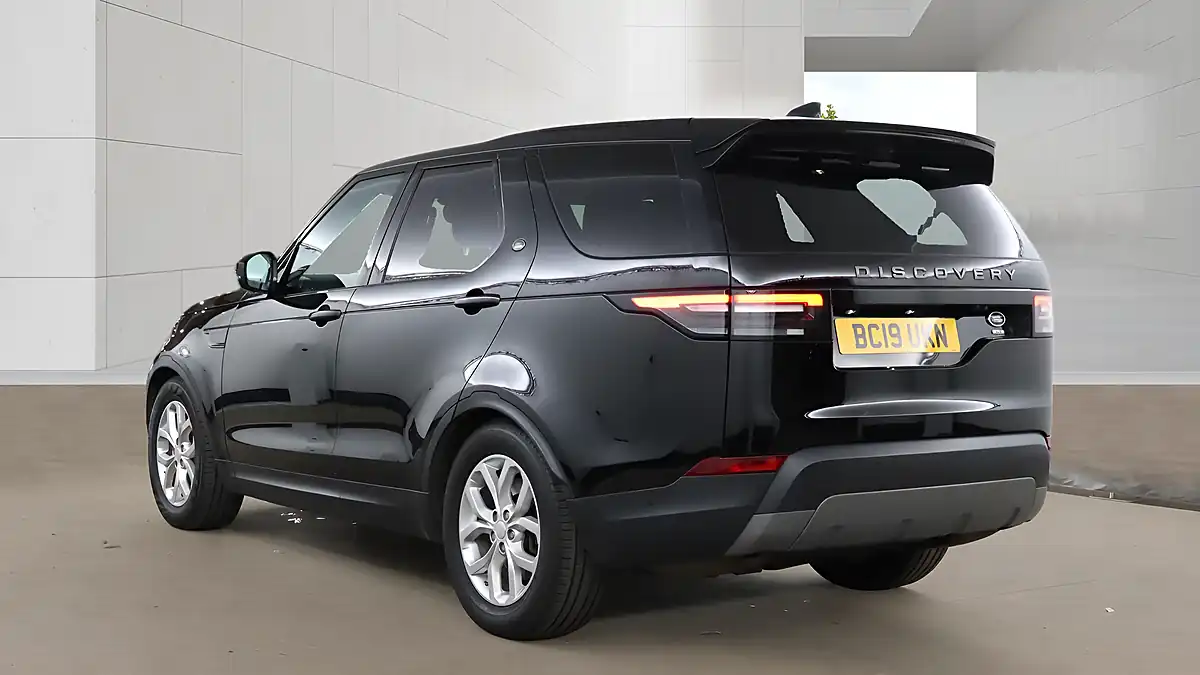 Used 2019 Land Rover Discovery Se Black - Interior and Exterior details 6