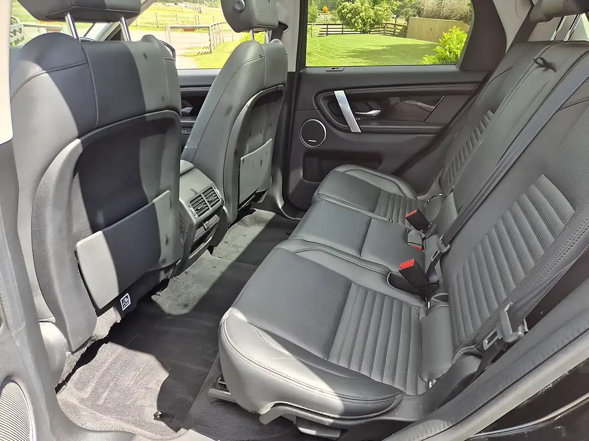 Used 2019 Land Rover Discovery Sport Hse Black - Interior and Exterior details 13
