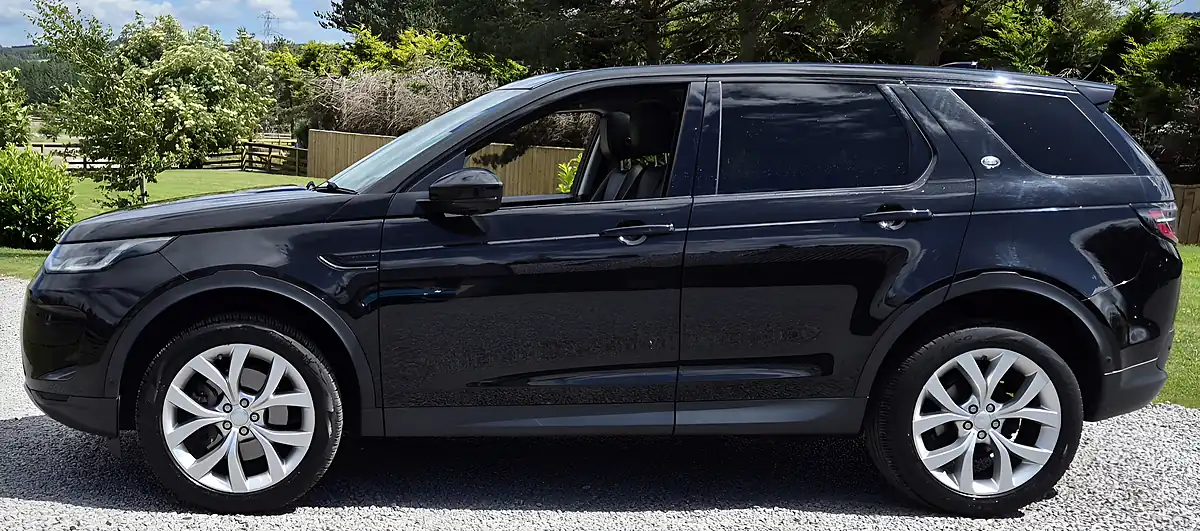 Used 2019 Land Rover Discovery Sport Hse Black - Interior and Exterior details 3
