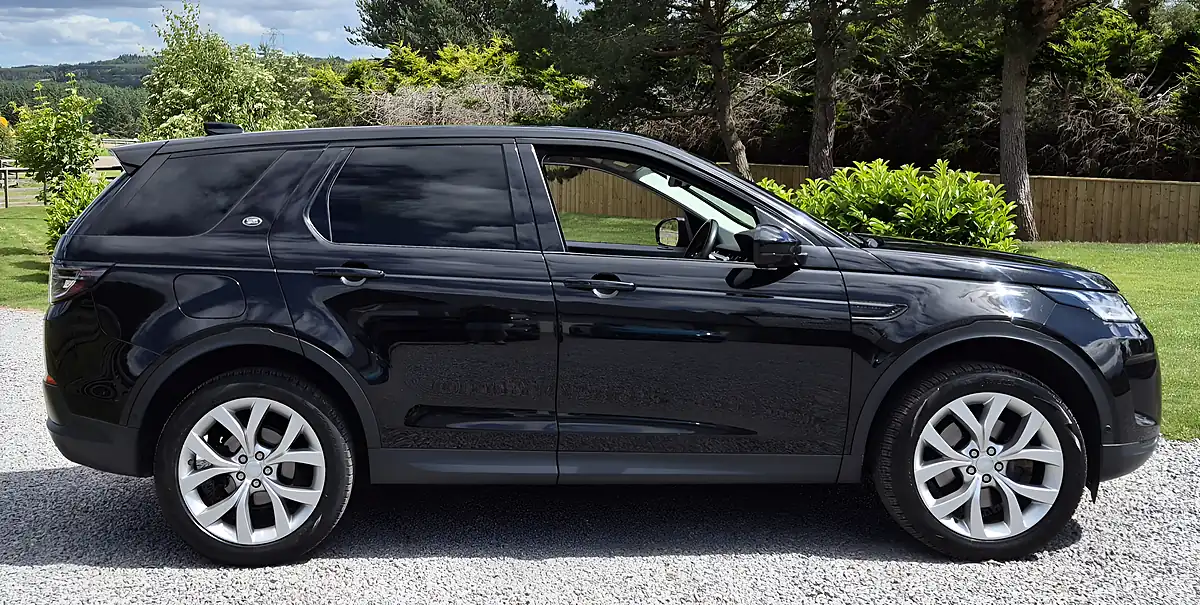 Used 2019 Land Rover Discovery Sport Hse Black - Interior and Exterior details 5
