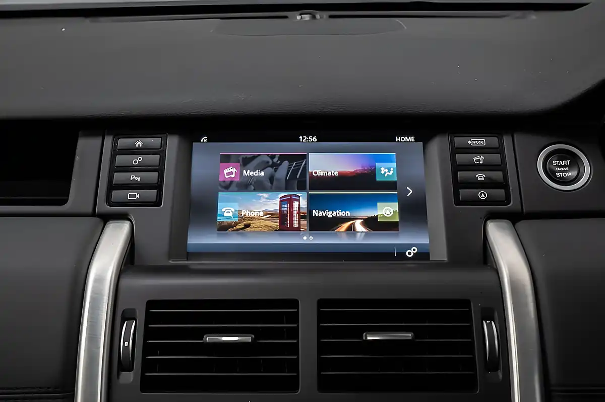 Used 2019 Land Rover Discovery Sport Hse Black - Interior and Exterior details 15