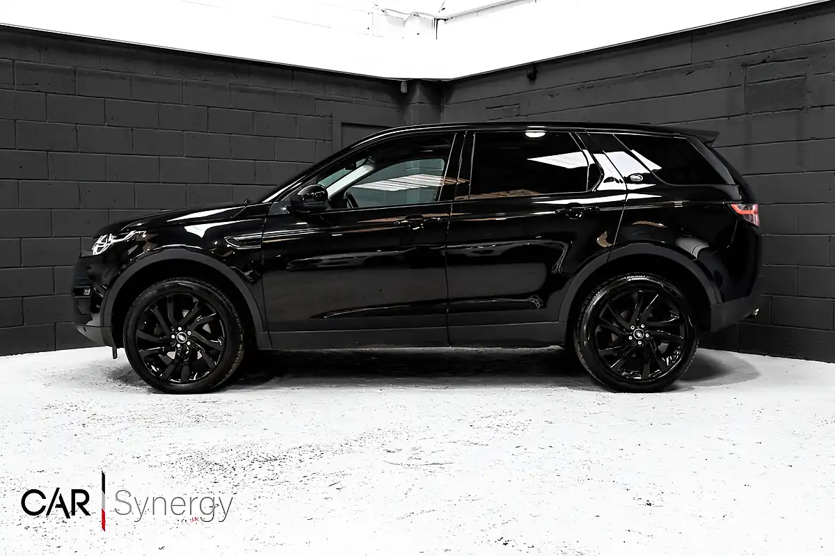 Used 2019 Land Rover Discovery Sport Hse Black - Interior and Exterior details 4