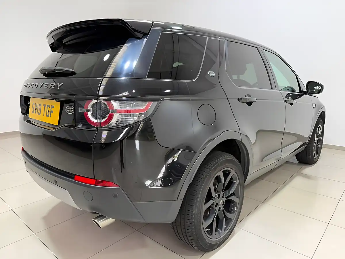 Used 2019 Land Rover Discovery Sport Hse Black - Interior and Exterior details 11