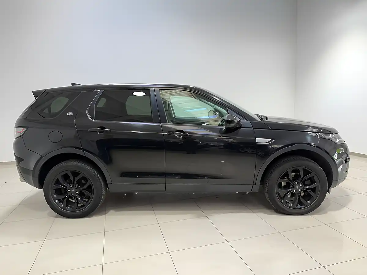 Used 2019 Land Rover Discovery Sport Hse Black - Interior and Exterior details 13