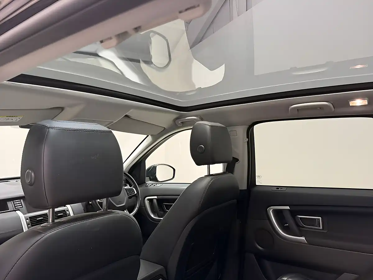 Used 2019 Land Rover Discovery Sport Hse Black - Interior and Exterior details 5