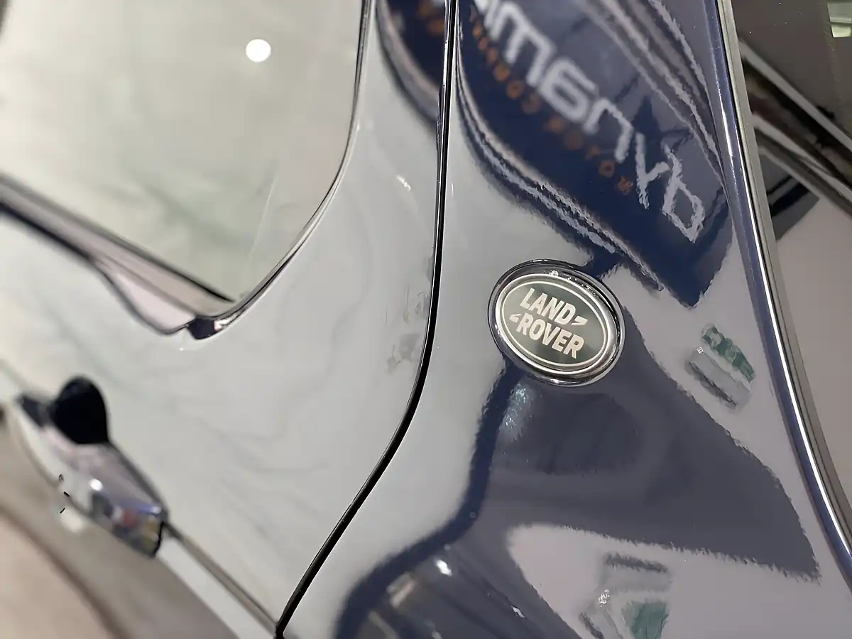 Used 2019 Land Rover Discovery Sport Hse Blue - Interior and Exterior details 12