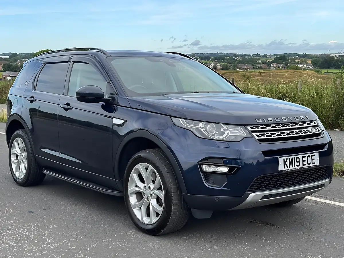 Used 2019 Land Rover Discovery Sport Hse Byron Blue - Front View