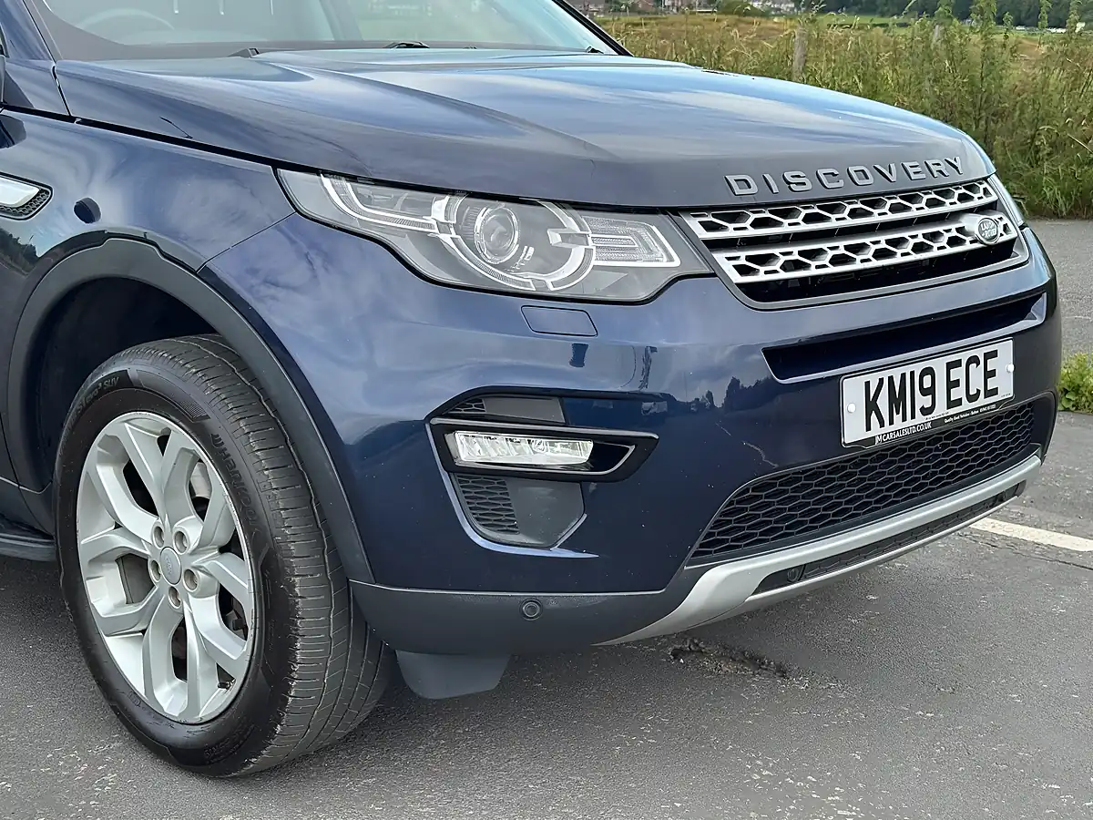 Used 2019 Land Rover Discovery Sport Hse Byron Blue - Interior and Exterior details 10