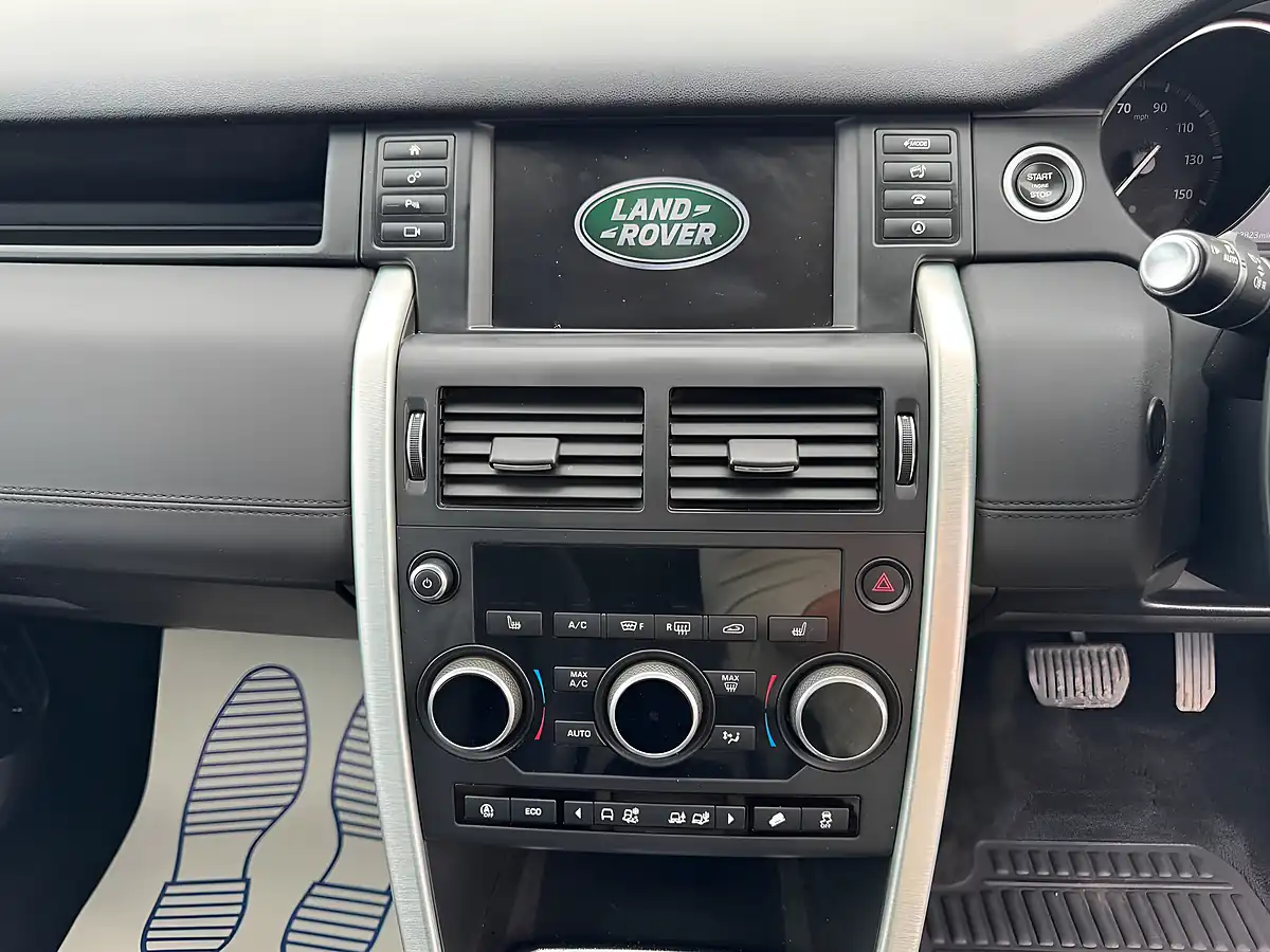 Used 2019 Land Rover Discovery Sport Hse Byron Blue - Interior and Exterior details 15
