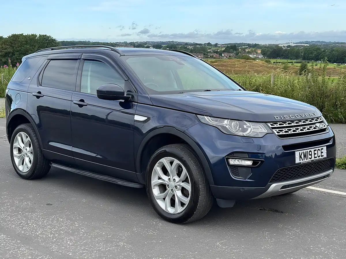 Used 2019 Land Rover Discovery Sport Hse Byron Blue - Interior and Exterior details 2