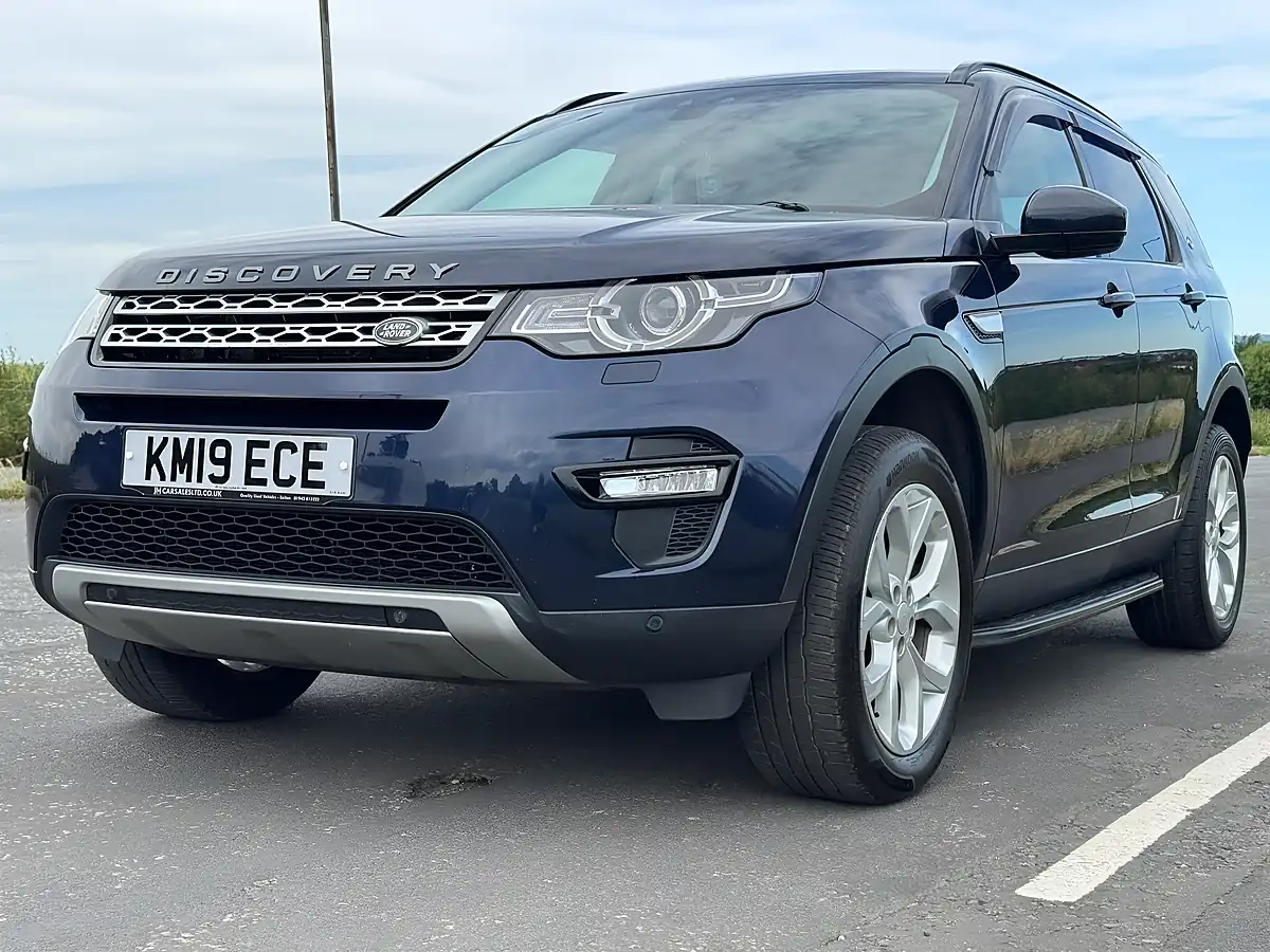 Used 2019 Land Rover Discovery Sport Hse Byron Blue - Interior and Exterior details 4