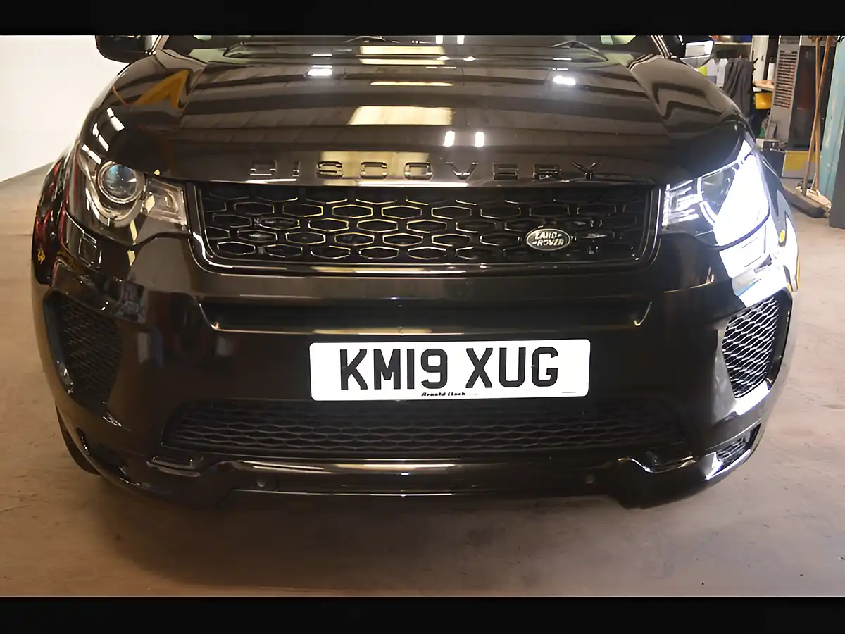 Used 2019 Land Rover Discovery Sport Hse Dynamic Lux Santorini Black - Interior and Exterior details 17