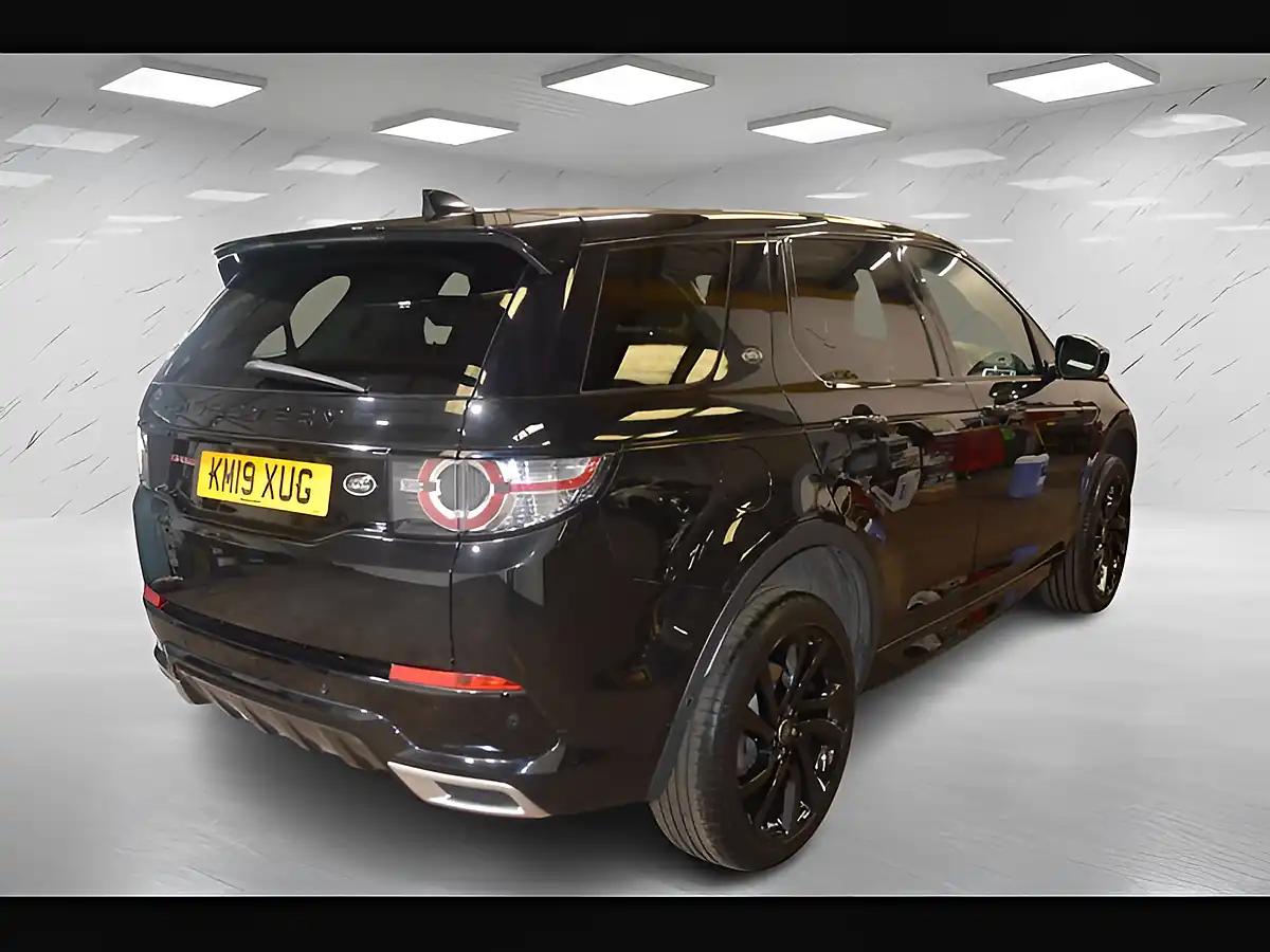Used 2019 Land Rover Discovery Sport Hse Dynamic Lux Santorini Black - Interior and Exterior details 8