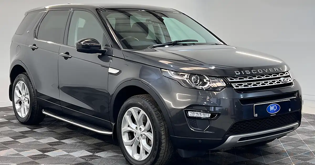 Used 2019 Land Rover Discovery Sport Hse Grey - Front View