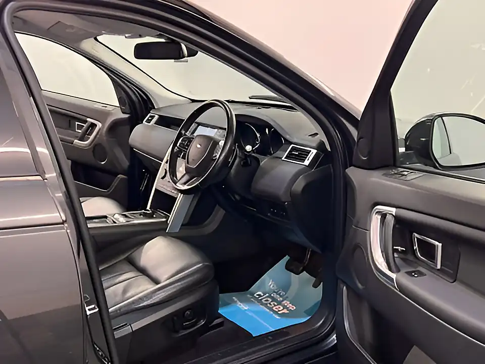 Used 2019 Land Rover Discovery Sport Hse Grey - Interior and Exterior details 11