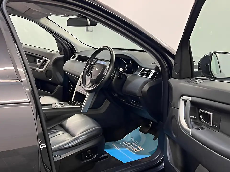 Used 2019 Land Rover Discovery Sport Hse Grey - Interior and Exterior details 11