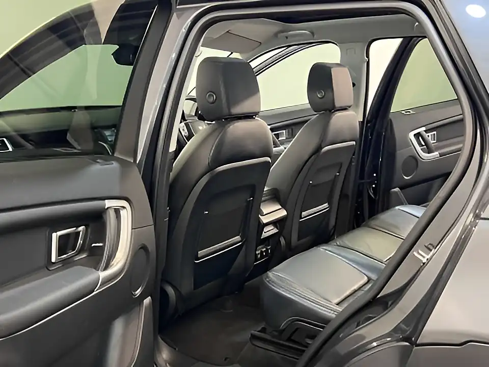 Used 2019 Land Rover Discovery Sport Hse Grey - Interior and Exterior details 18