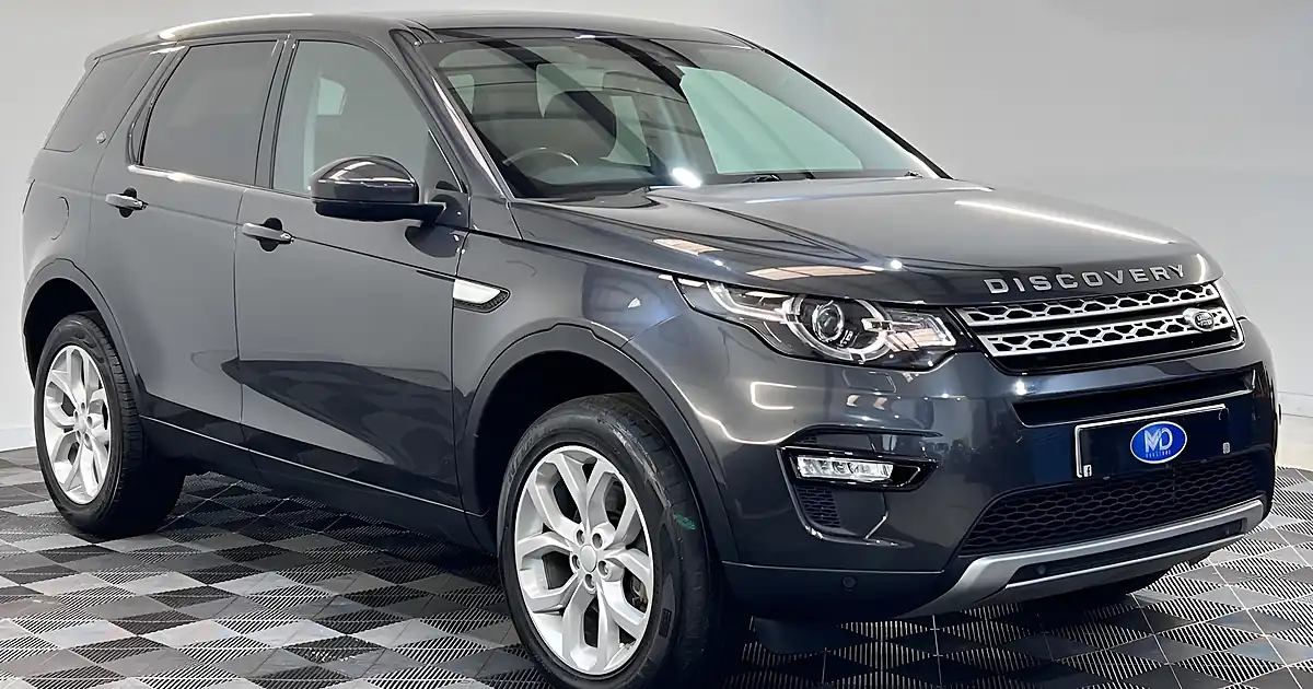 Used 2019 Land Rover Discovery Sport Hse Grey - Front View