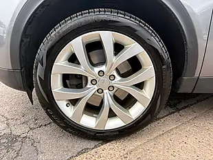 Used 2019 Land Rover Discovery Sport Hse Grey - Interior and Exterior details 8