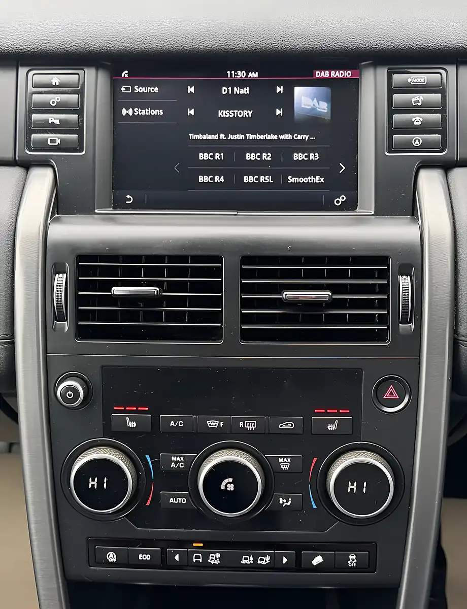 Used 2019 Land Rover Discovery Sport Hse Landmark Grey - Interior and Exterior details 15