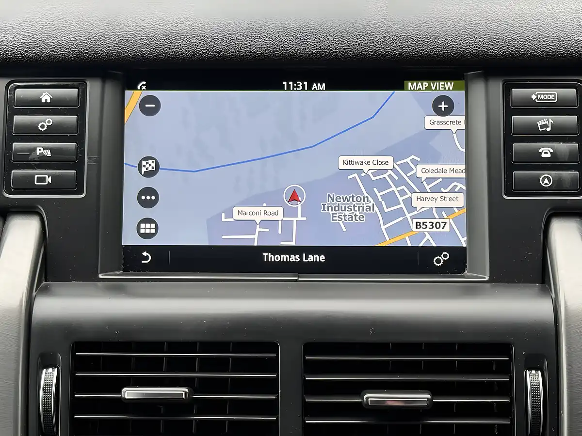 Used 2019 Land Rover Discovery Sport Hse Landmark Grey - Interior and Exterior details 17