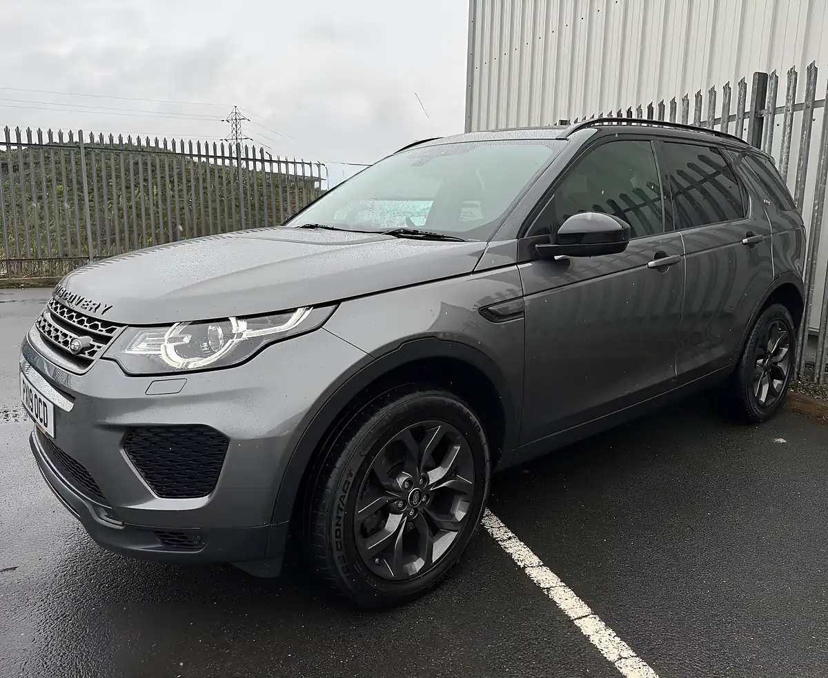Used 2019 Land Rover Discovery Sport Hse Landmark Grey - Interior and Exterior details 2