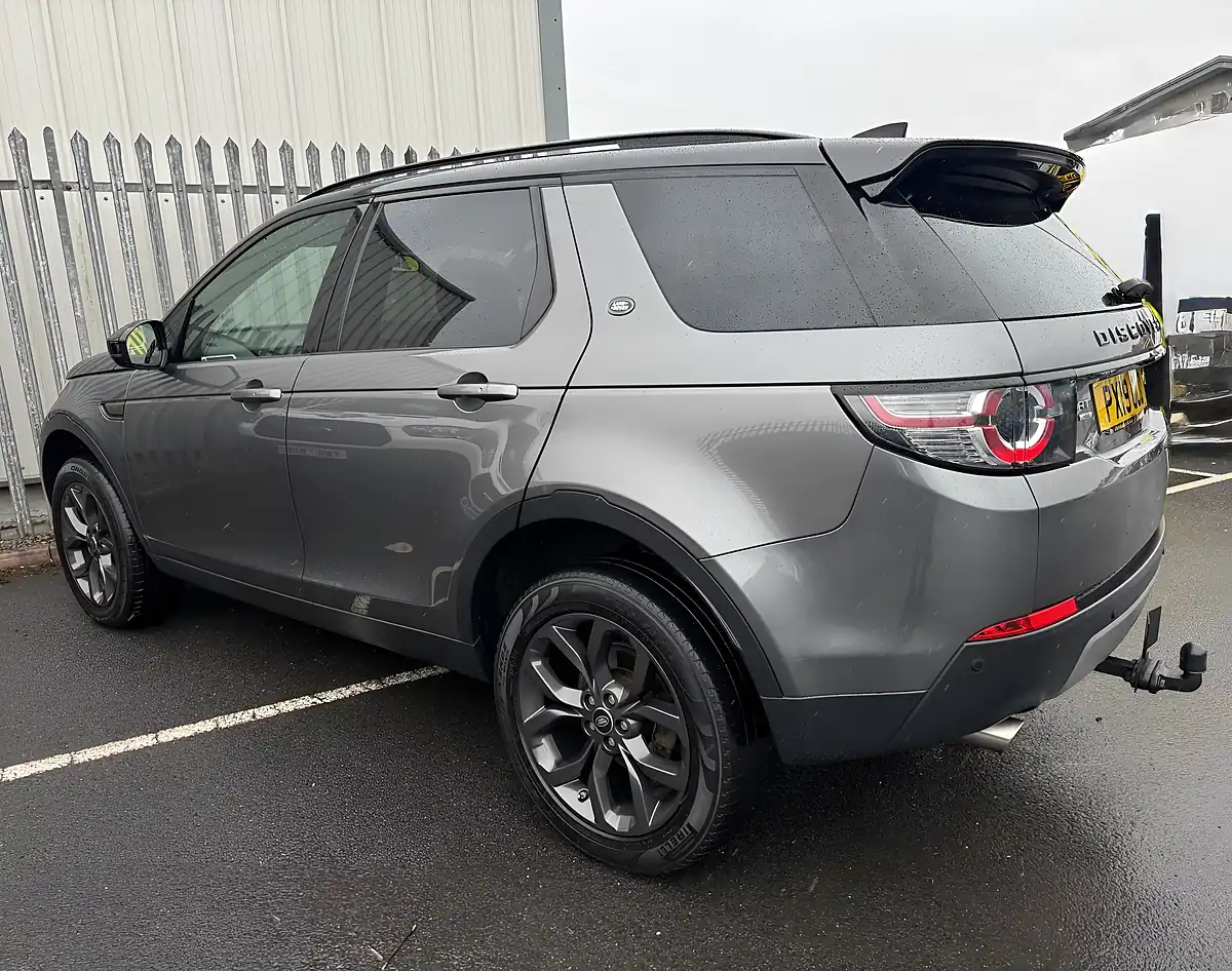 Used 2019 Land Rover Discovery Sport Hse Landmark Grey - Interior and Exterior details 4