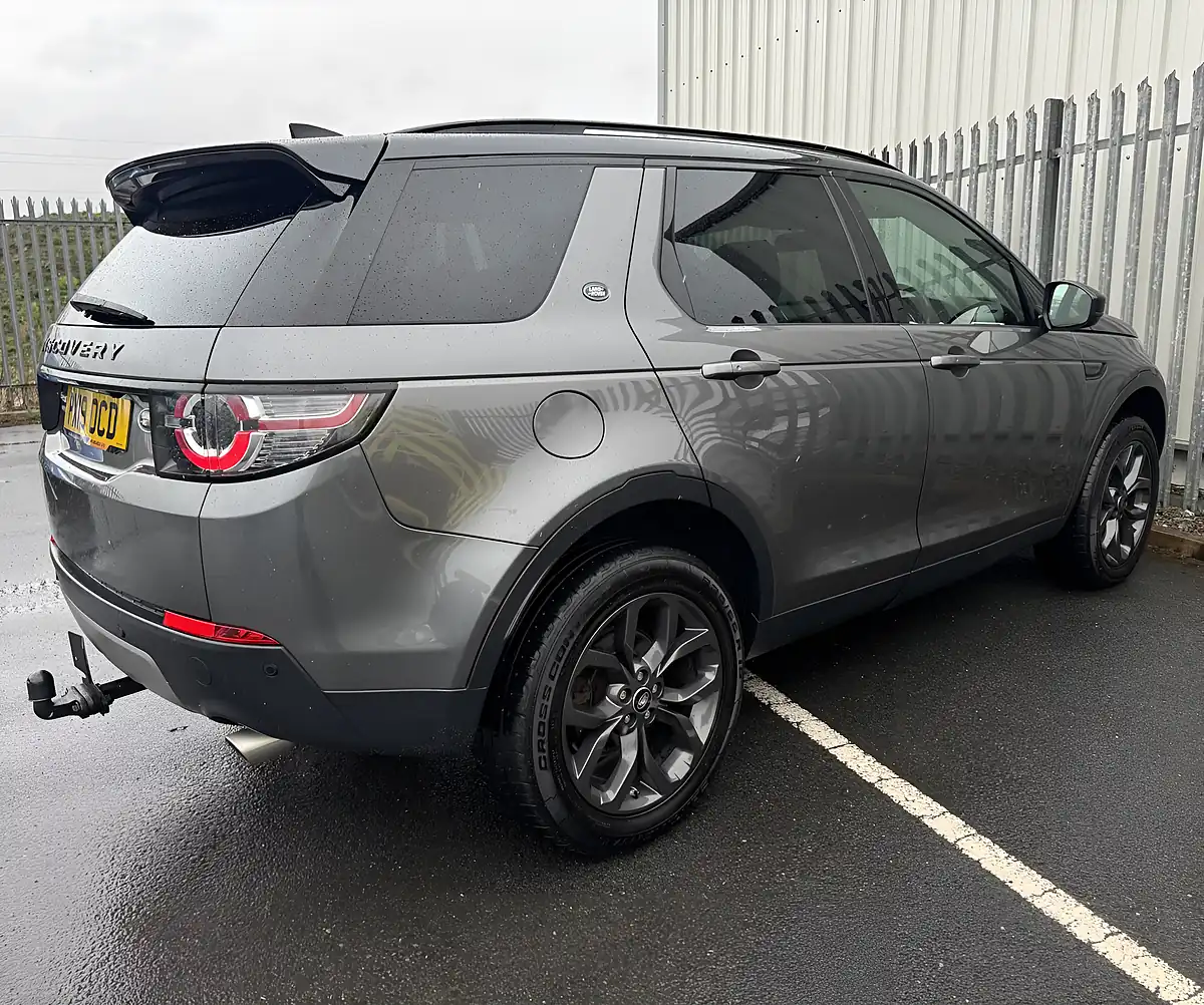 Used 2019 Land Rover Discovery Sport Hse Landmark Grey - Interior and Exterior details 5