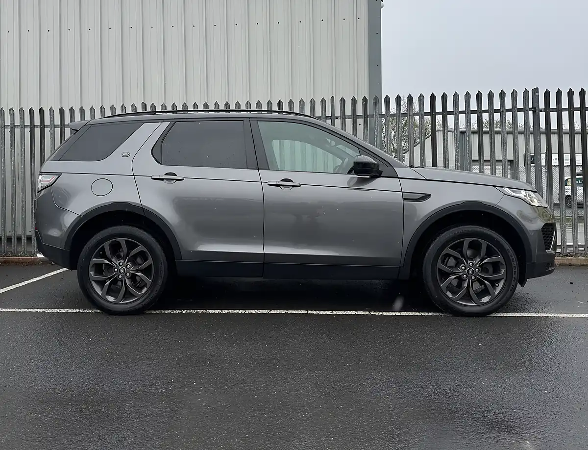Used 2019 Land Rover Discovery Sport Hse Landmark Grey - Interior and Exterior details 7
