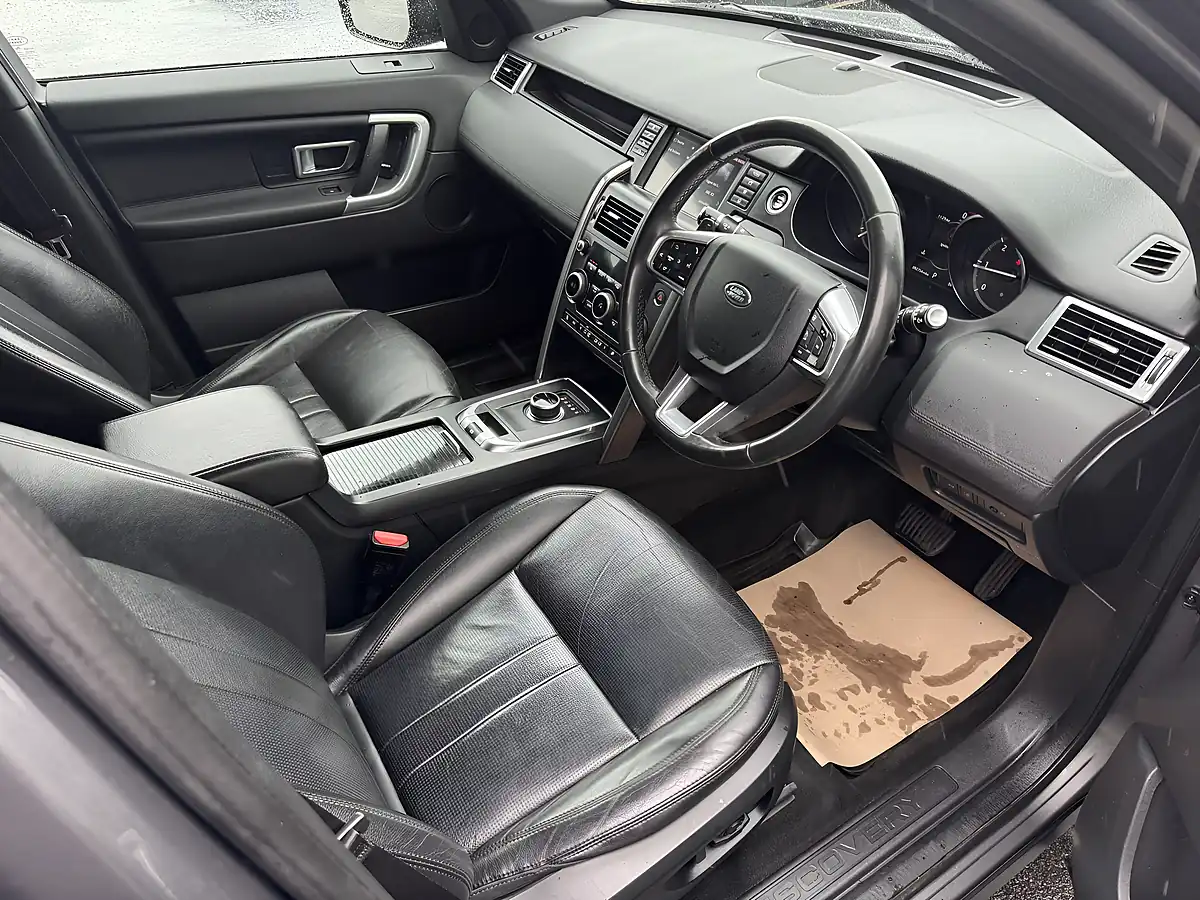 Used 2019 Land Rover Discovery Sport Hse Landmark Grey - Interior and Exterior details 9