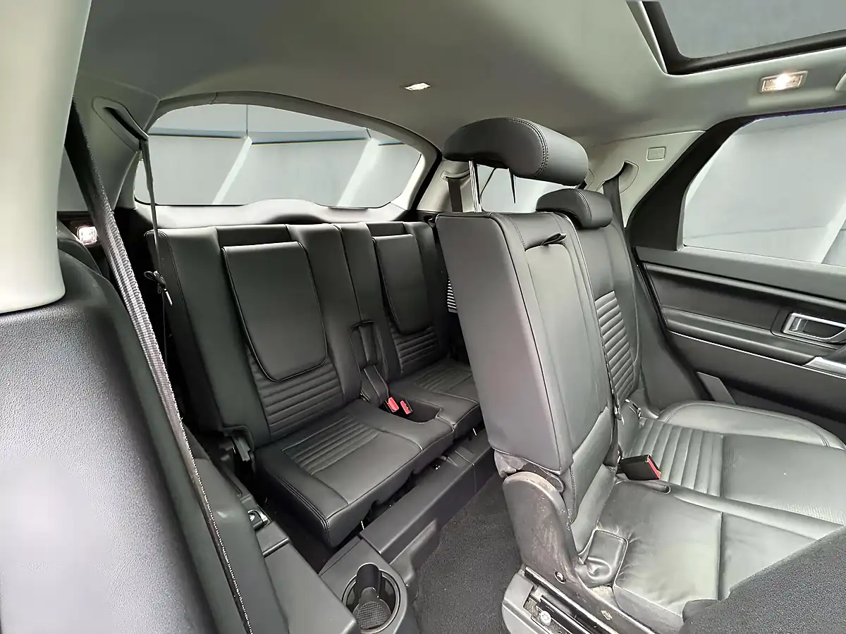 Used 2019 Land Rover Discovery Sport Hse Luxury Blue - Interior and Exterior details 13