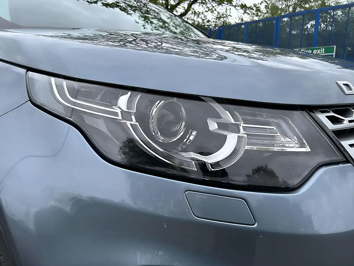 Used 2019 Land Rover Discovery Sport Hse Luxury Blue - Interior and Exterior details 20