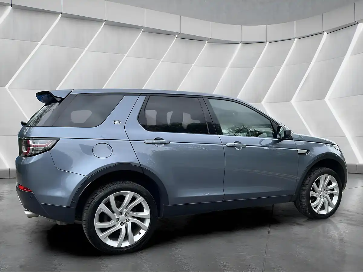 Used 2019 Land Rover Discovery Sport Hse Luxury Blue - Interior and Exterior details 6