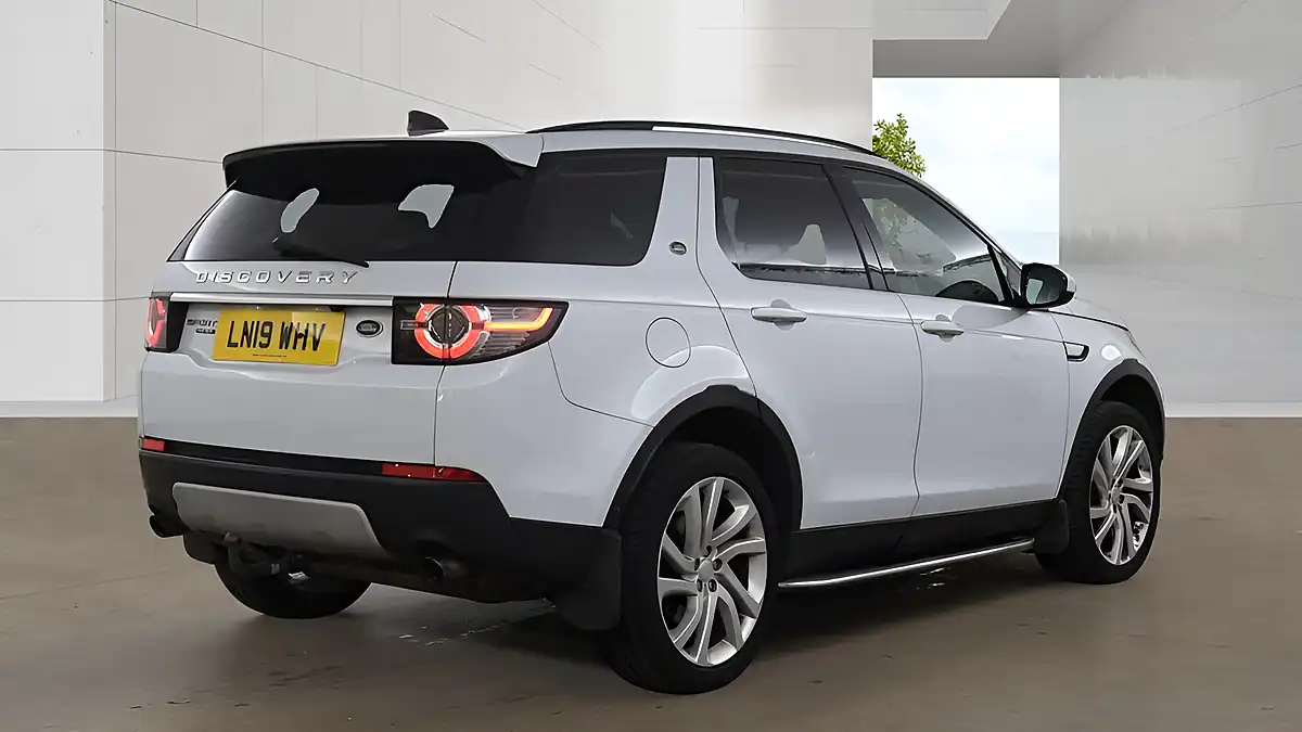 Used 2019 Land Rover Discovery Sport Hse Luxury White - Interior and Exterior details 10