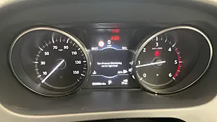 Used 2019 Land Rover Discovery Sport Hse Luxury White - Interior and Exterior details 15