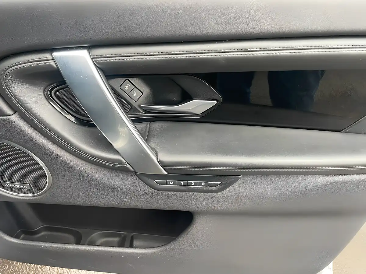 Used 2019 Land Rover Discovery Sport Hse Silver - Interior and Exterior details 19