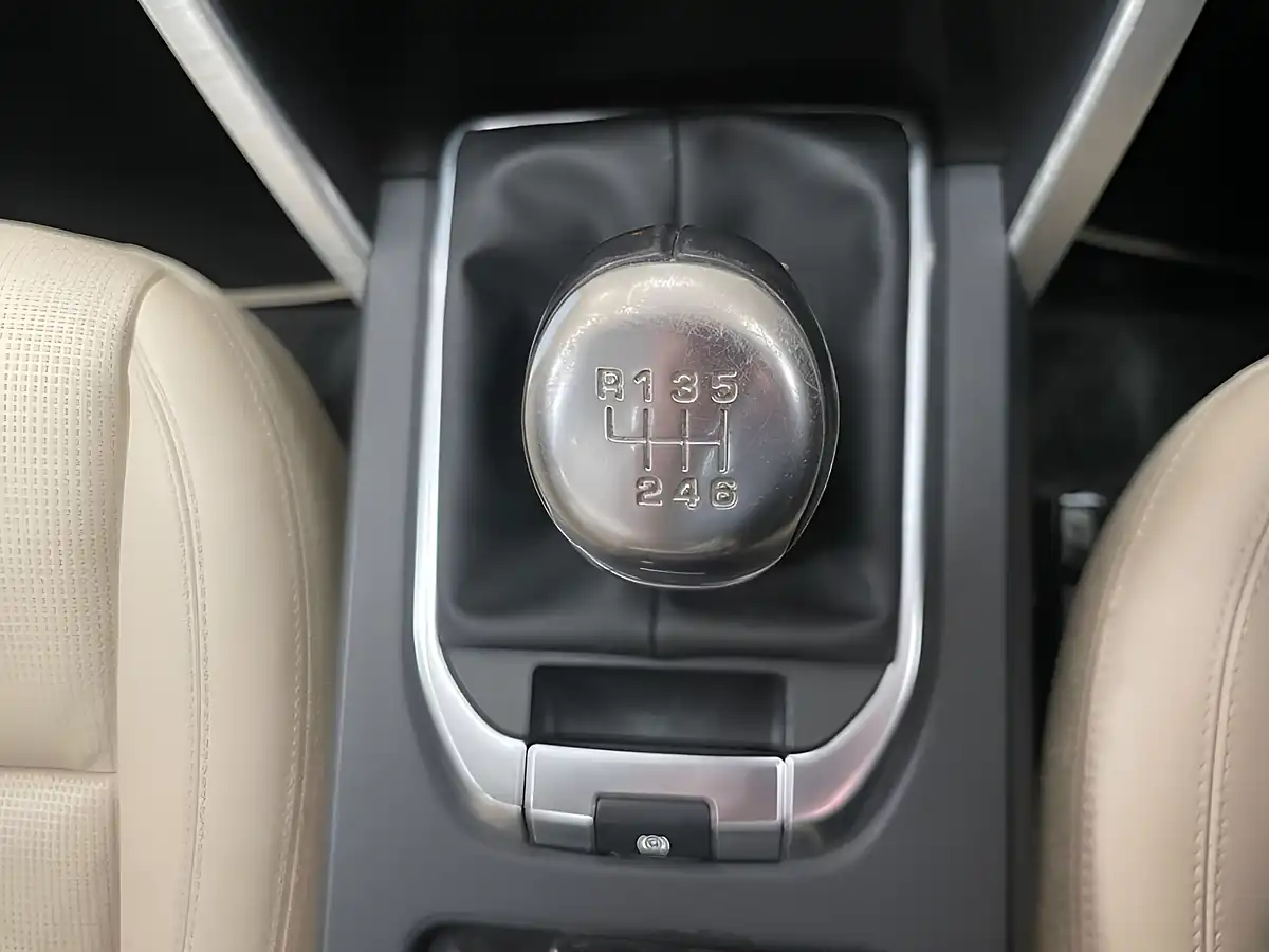 Used 2019 Land Rover Discovery Sport Hse Silver - Interior and Exterior details 17
