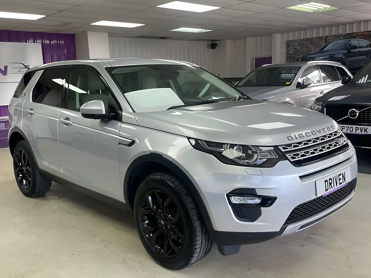 Used 2019 Land Rover Discovery Sport Hse Silver - Interior and Exterior details 4
