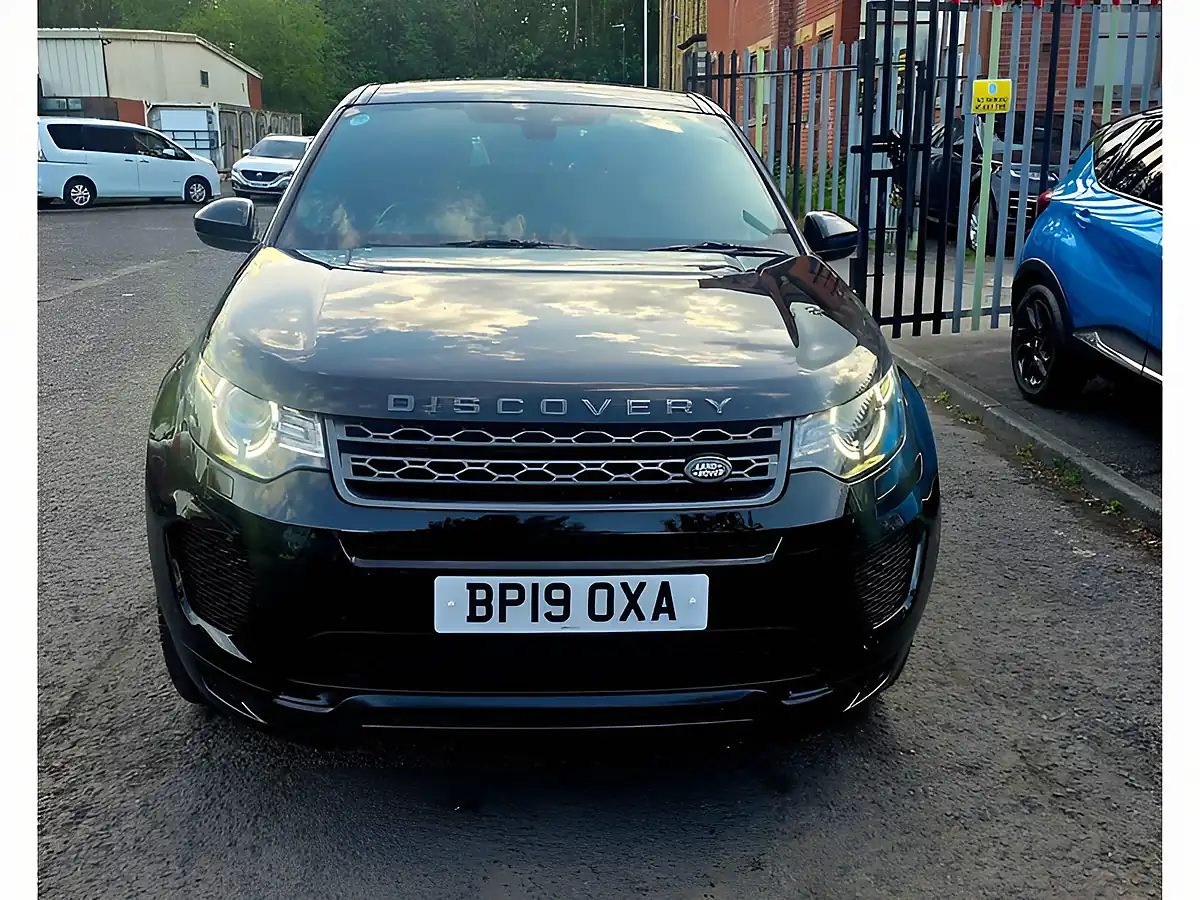 Used 2019 Land Rover Discovery Sport Landmark Black - Front View
