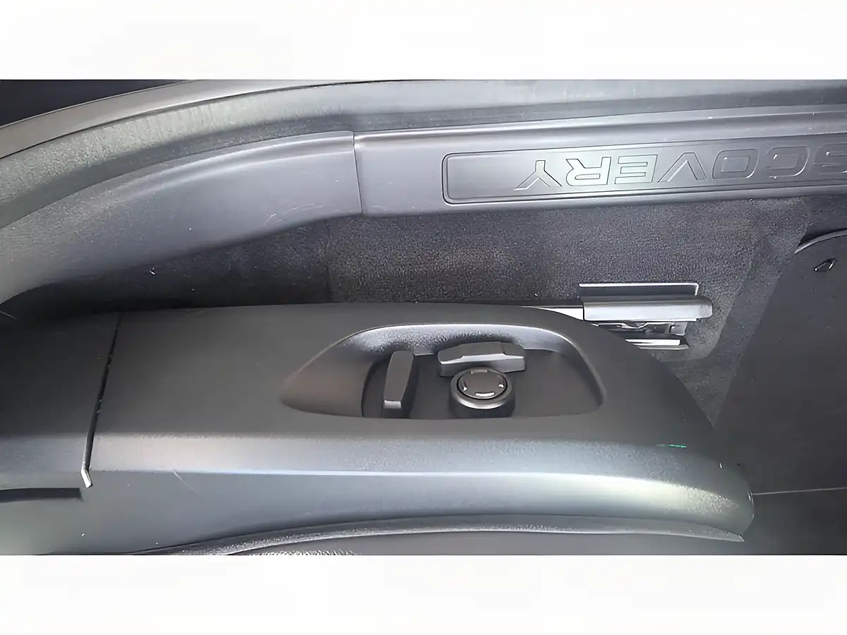 Used 2019 Land Rover Discovery Sport Landmark Black - Interior and Exterior details 14