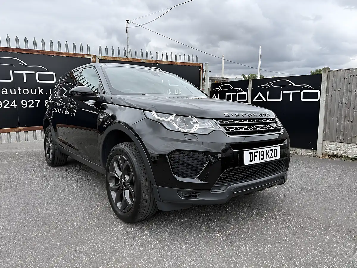 Used 2019 Land Rover Discovery Sport Landmark Black - Front View
