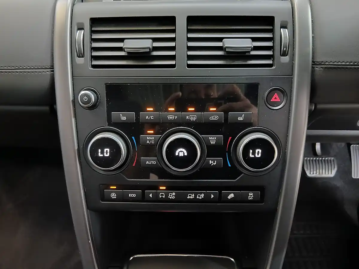 Used 2019 Land Rover Discovery Sport Landmark Black - Interior and Exterior details 16