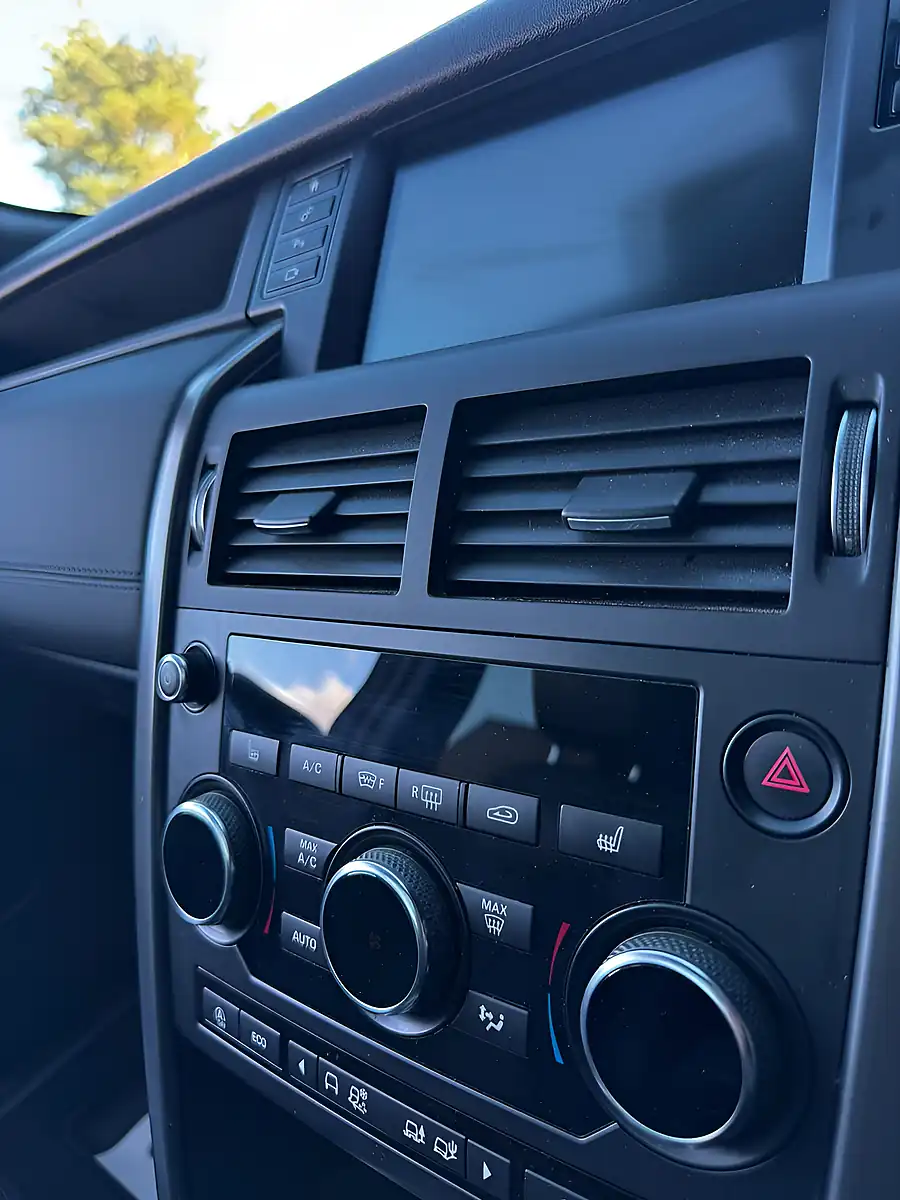 Used 2019 Land Rover Discovery Sport Landmark Black - Interior and Exterior details 10