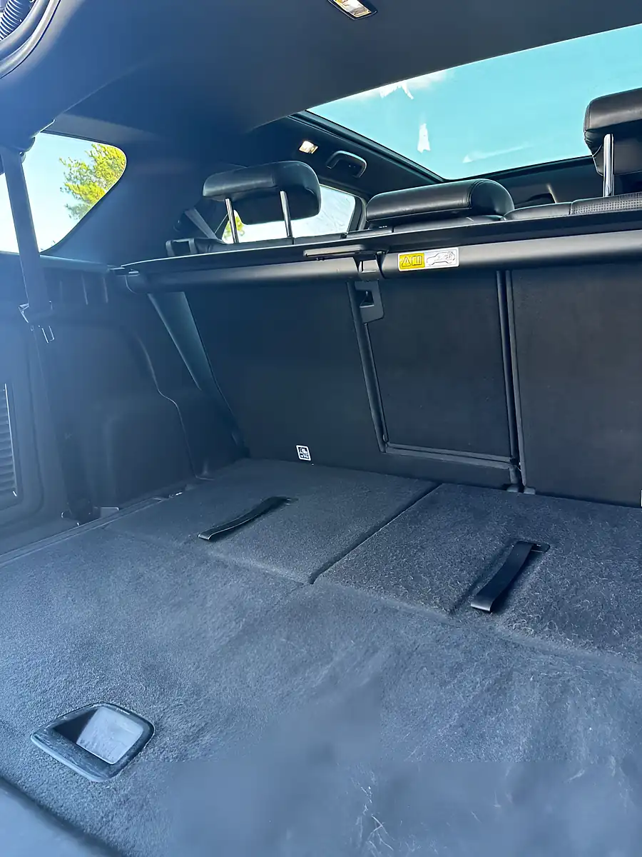Used 2019 Land Rover Discovery Sport Landmark Black - Interior and Exterior details 13