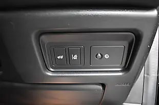 Used 2019 Land Rover Discovery Sport Landmark Black - Interior and Exterior details 19